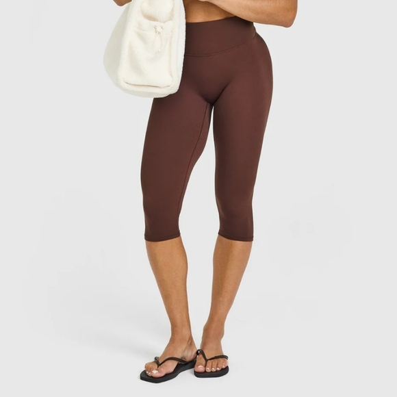 Oner Active SoftMotion Capri Leggings - Espresso Brown, size SMALL SHORT/REGULAR - Picture 1 of 7
